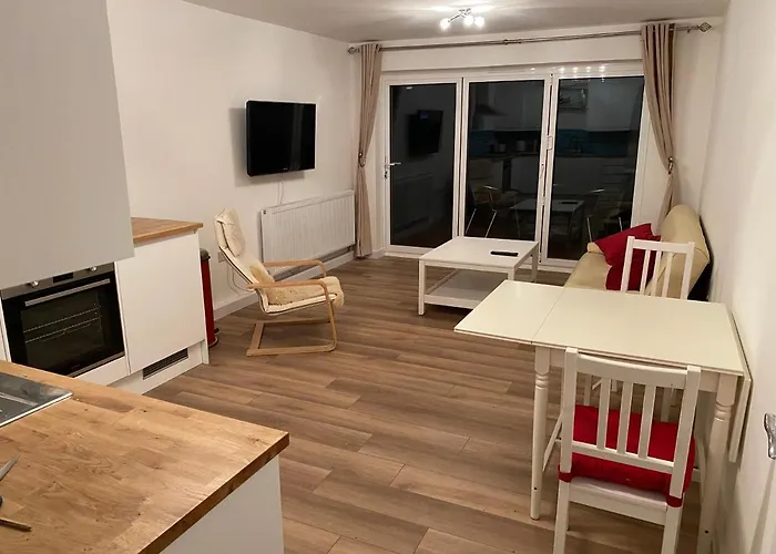 Adorable One-Bedroom Flat With Patio Garden.